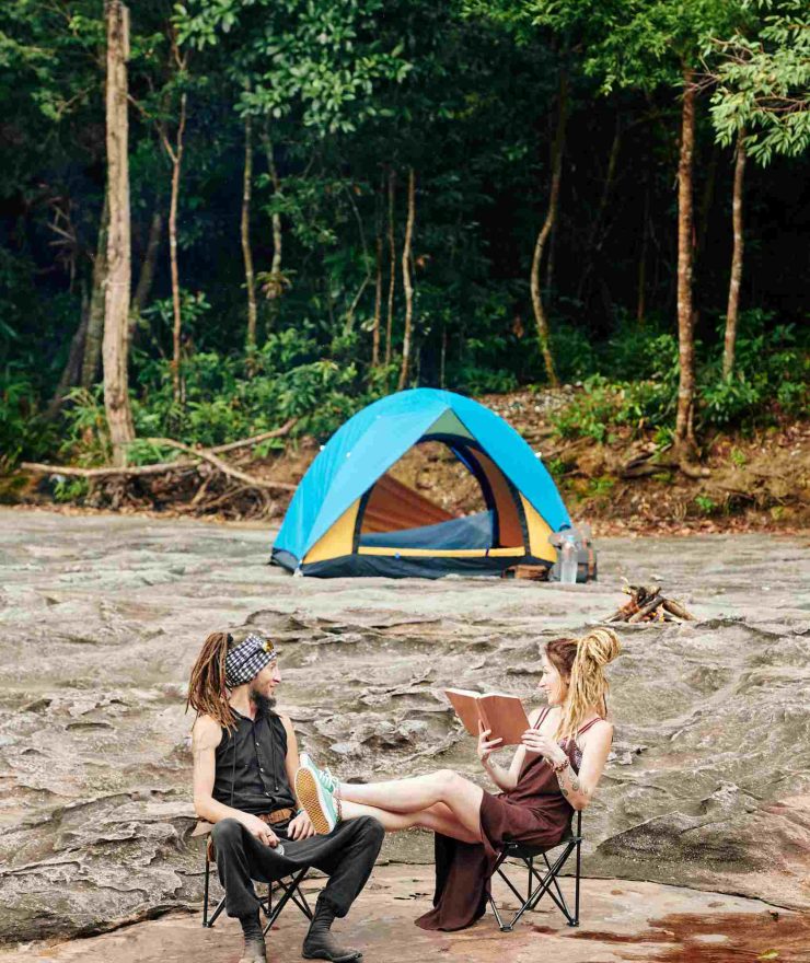 couple-camping-in-forest-B4LBWVJ.jpg